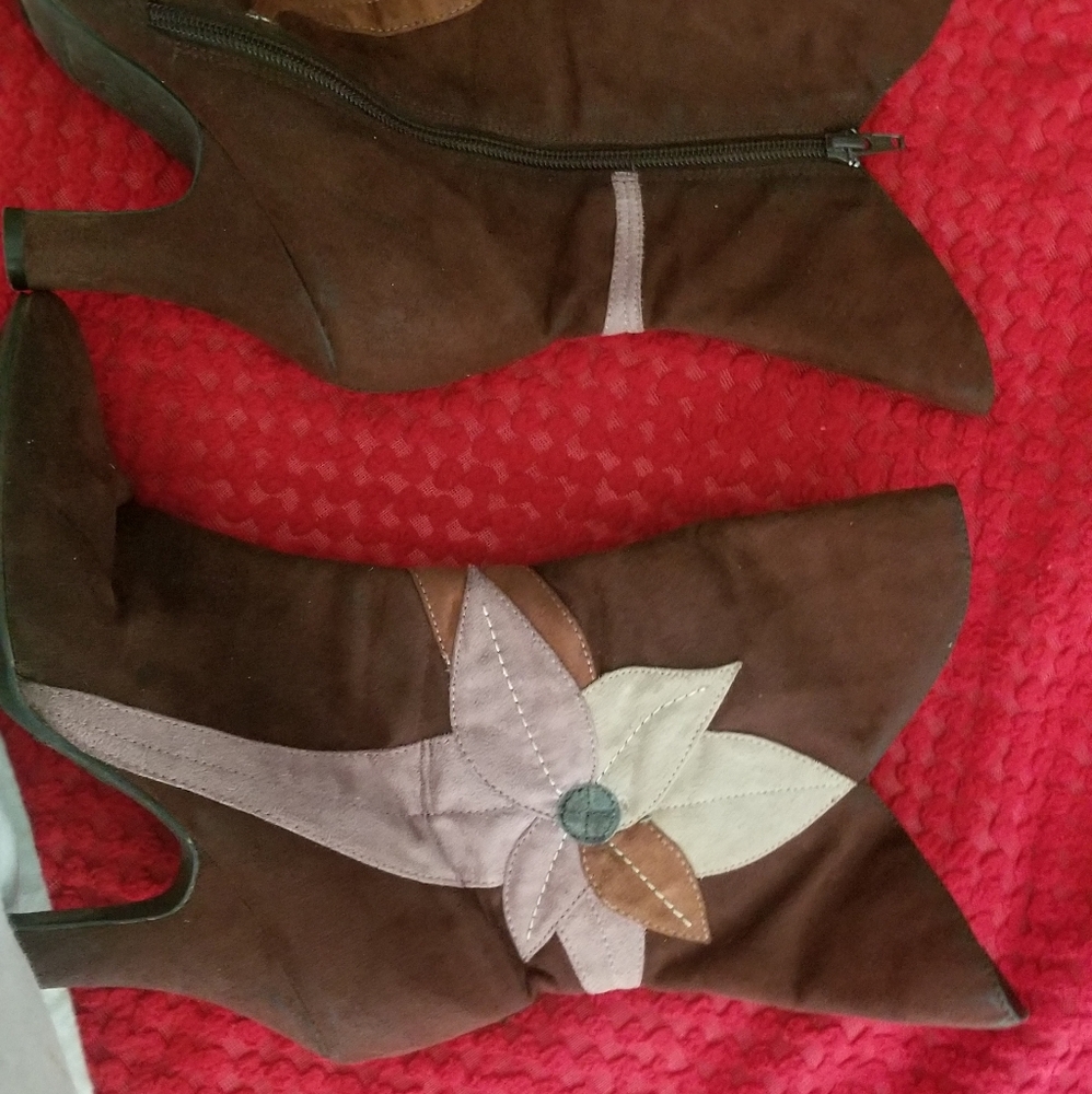 Boots - Picture 2 of 2